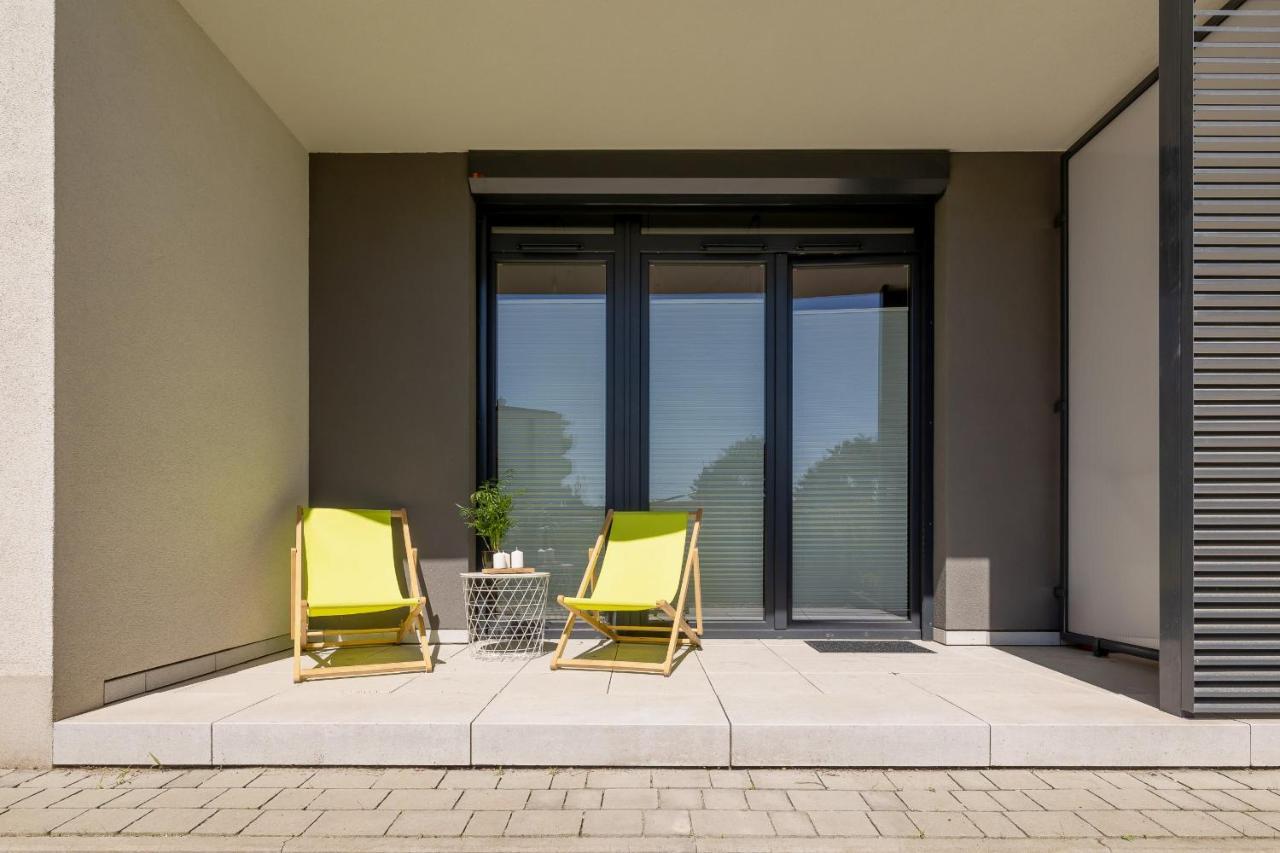 Krakow Studio With Parking & Terrace Near Zalew Bagry By Renters Prestige Exteriör bild