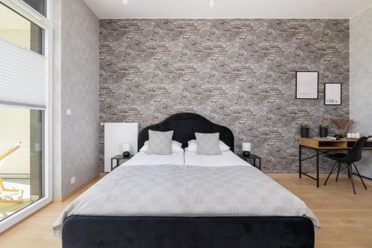 Krakow Studio With Parking & Terrace Near Zalew Bagry By Renters Prestige Exteriör bild